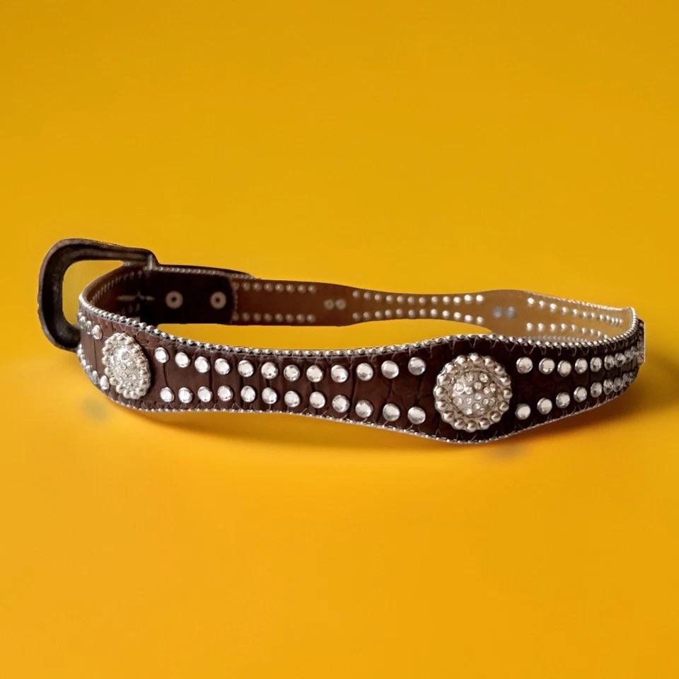 "Cinturón de cuero genuino con pedrería y conchos adornados Nocona Western talla 28""" Foto 3 de 4
