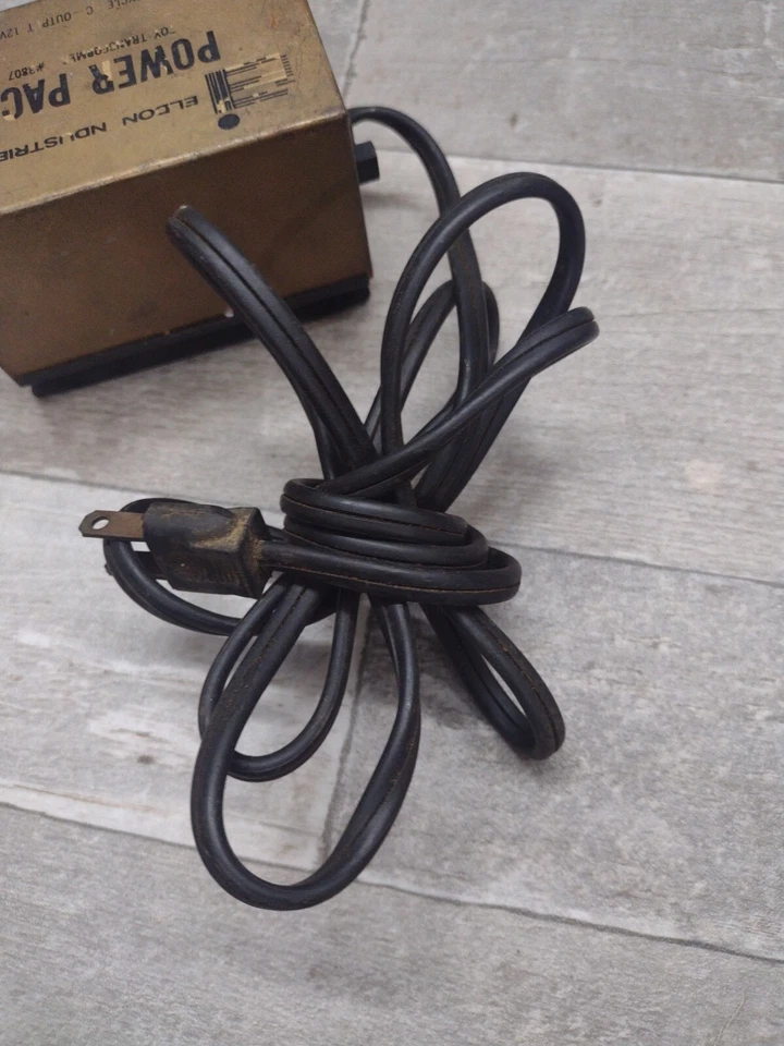 Paquete de fuente de alimentación transformador de juguete de colección 3807 Eldon Industries DC 16V MAX 6000A Foto 4 de 4