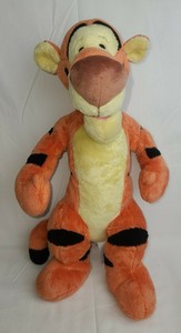 Disney Store Exclusive MC Tigger 18
