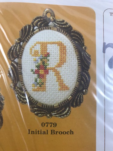 Initial Brooch Cross Stitch Kit 779 Creative Circle Vintage 1982 Sealed  - Picture 2 of 3