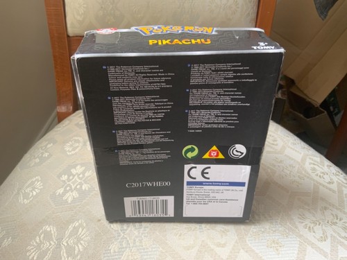 TOMY PIKACHU SCARPE DA GINNASTICA SCELTA 8” PELUCHE NUOVO SCATOLA DANNEGGIATA - Foto 5 di 5