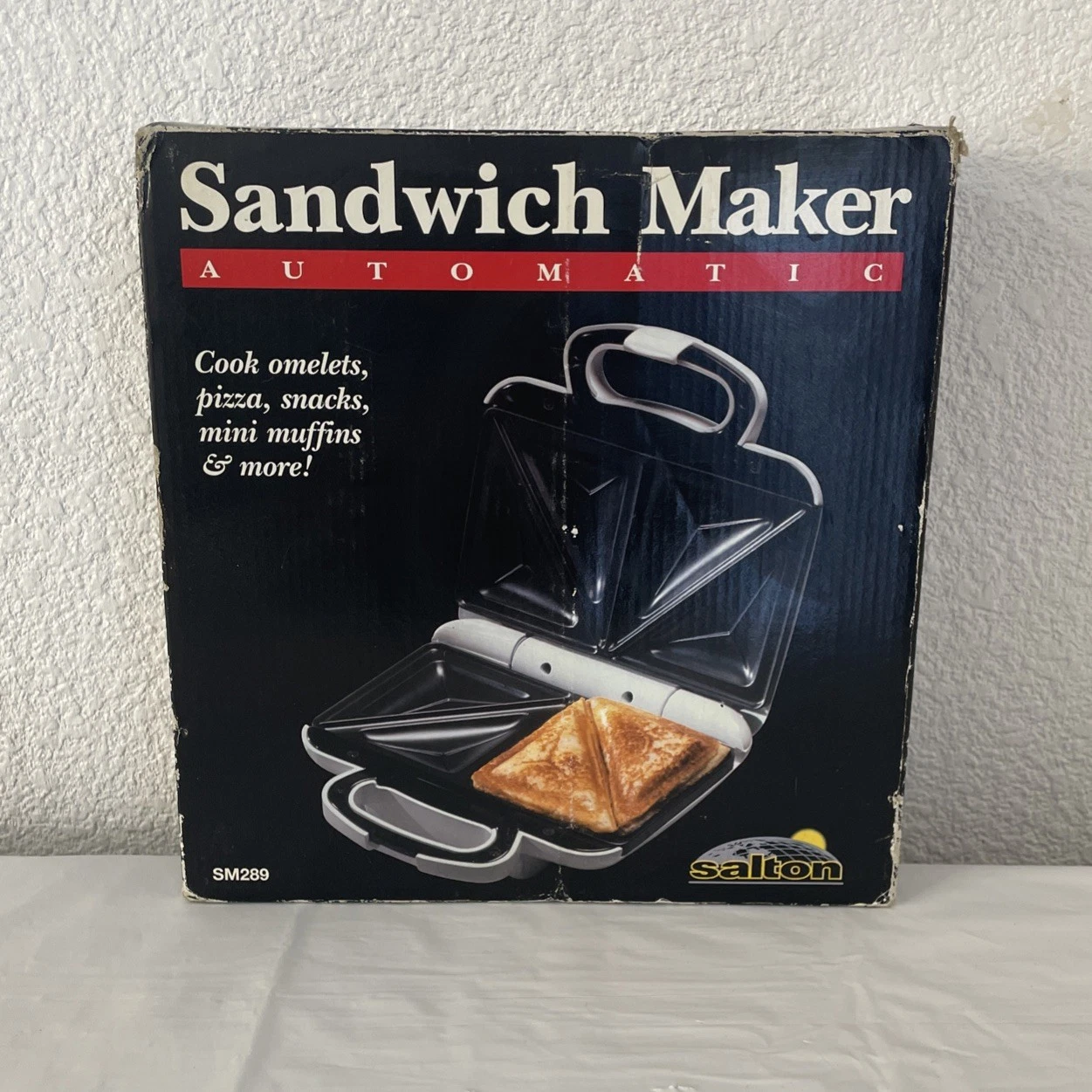 Vintage Salton Automatic Sandwich Maker SM289 White Non-Stick NIB
Opens in a new window or tab