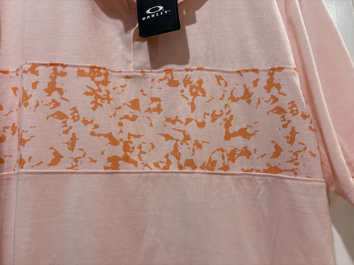 NWT $65 Oakley Shirt Top Polo Mens Medium Sand Print Golf Lightweight Casual - Picture 3 of 10