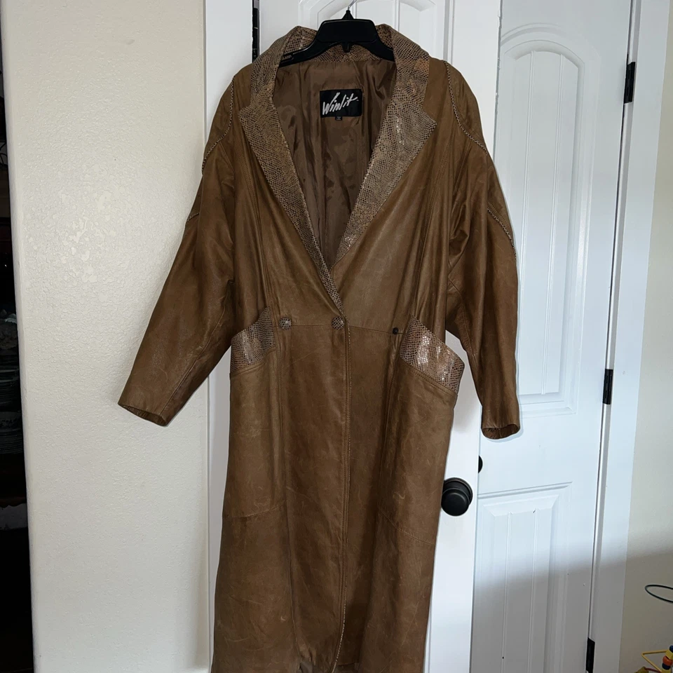 De colección. Chaqueta plumero gabardina de cuero marrón, piel de serpiente vaquera occidental de 1980 M Foto 2 de 4