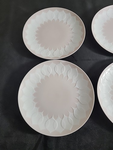6 Rosenthal "LOTUS" Luncheon Plates 7.5", Danish Designer - Bjorn Wiinblad - Picture 4 of 9