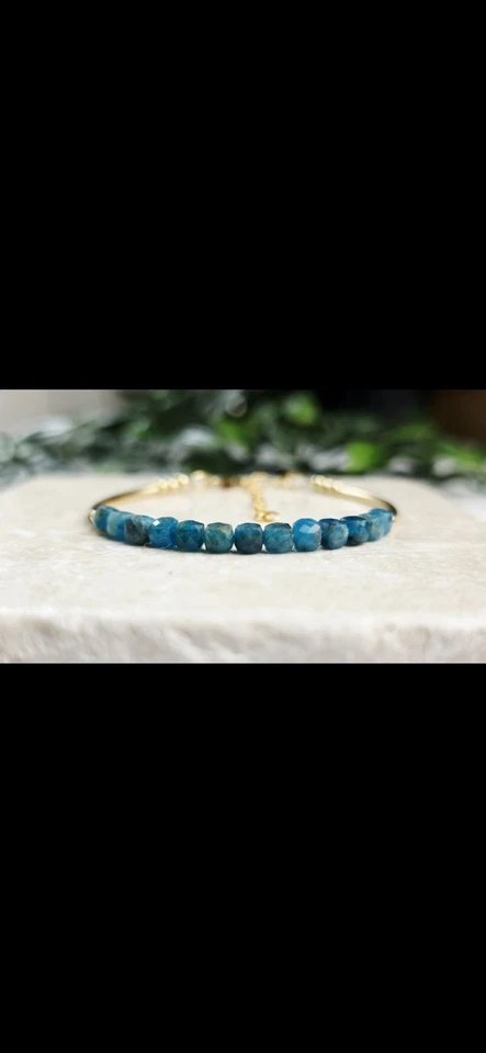 Pulsera Apilable Apatita y Cuentas Doradas, Joyería Cristal Curativo Azul, Regalo Foto 3 de 4