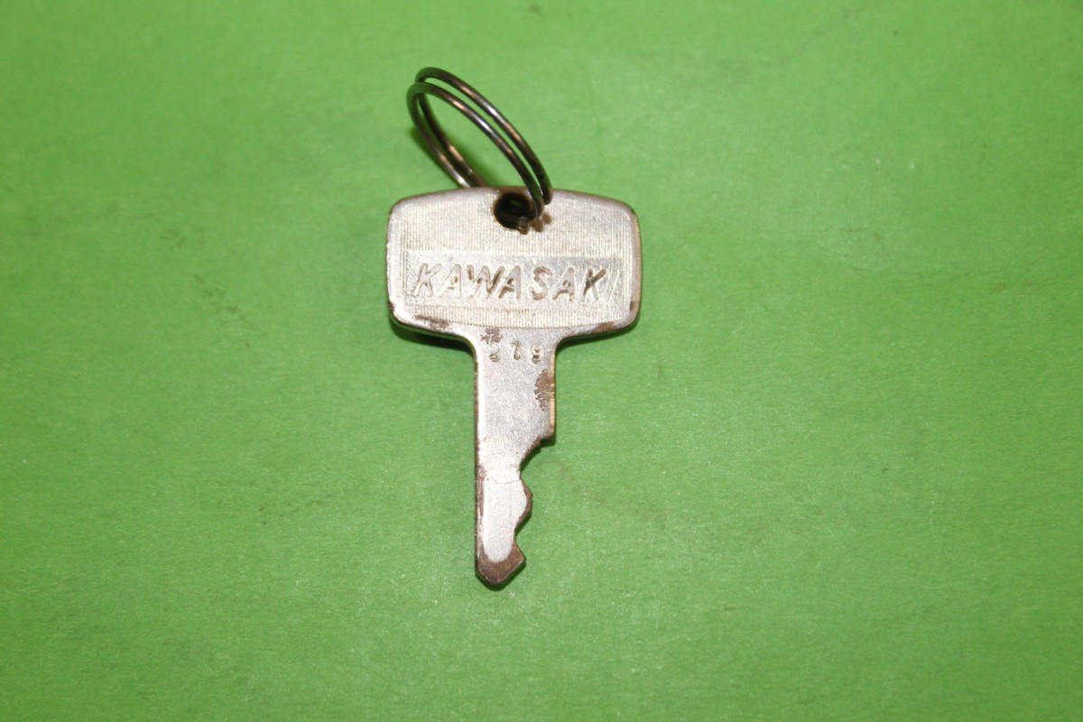 ☆★KH★☆ NOS Genuine Kawasaki Factory Pre-Cut Key Part S1B S1 H1 H2