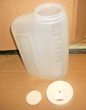 Vintage Rubbermaid 2.75 Quart Servin Saver Drink/Beverage Pitcher/Bottle-See Cap