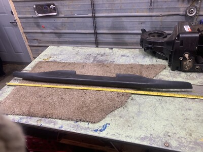 2000-2003 SUBURBAN Rear Bumper Center Trim Step Pad