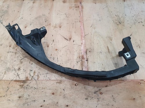 BMW 1 SERIES E87 RIGHT HEADLIGHT SURROUND 10/04- 04 51647120824 - Photo 2/11