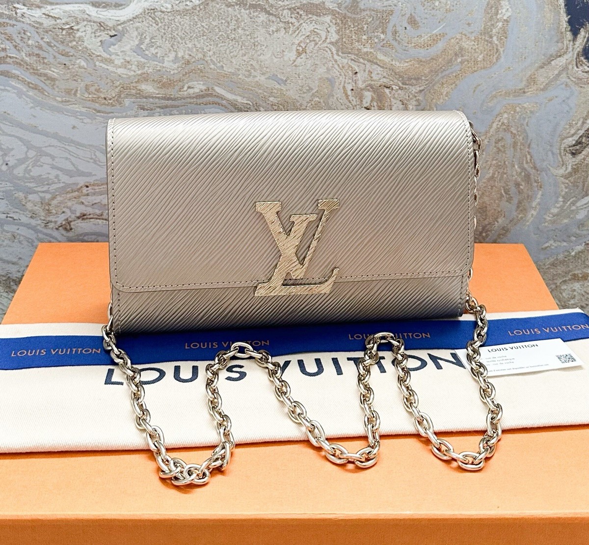 Louis Vuitton Louise Champagne Gold Pochette Chain Bag | eBay