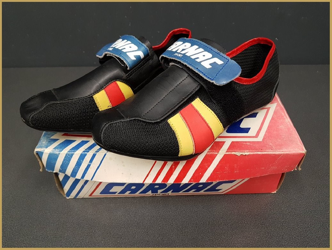 Chaussures Carnac Sport taille 40 vintage Ref 47 en cuir noir pour cycliste