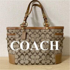 Very Ladies COACH Tote Bag