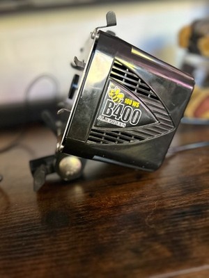 AlienBees B400 160Ws Studio Flash Pre Owned unit & power cord.  No Modeling Lamp