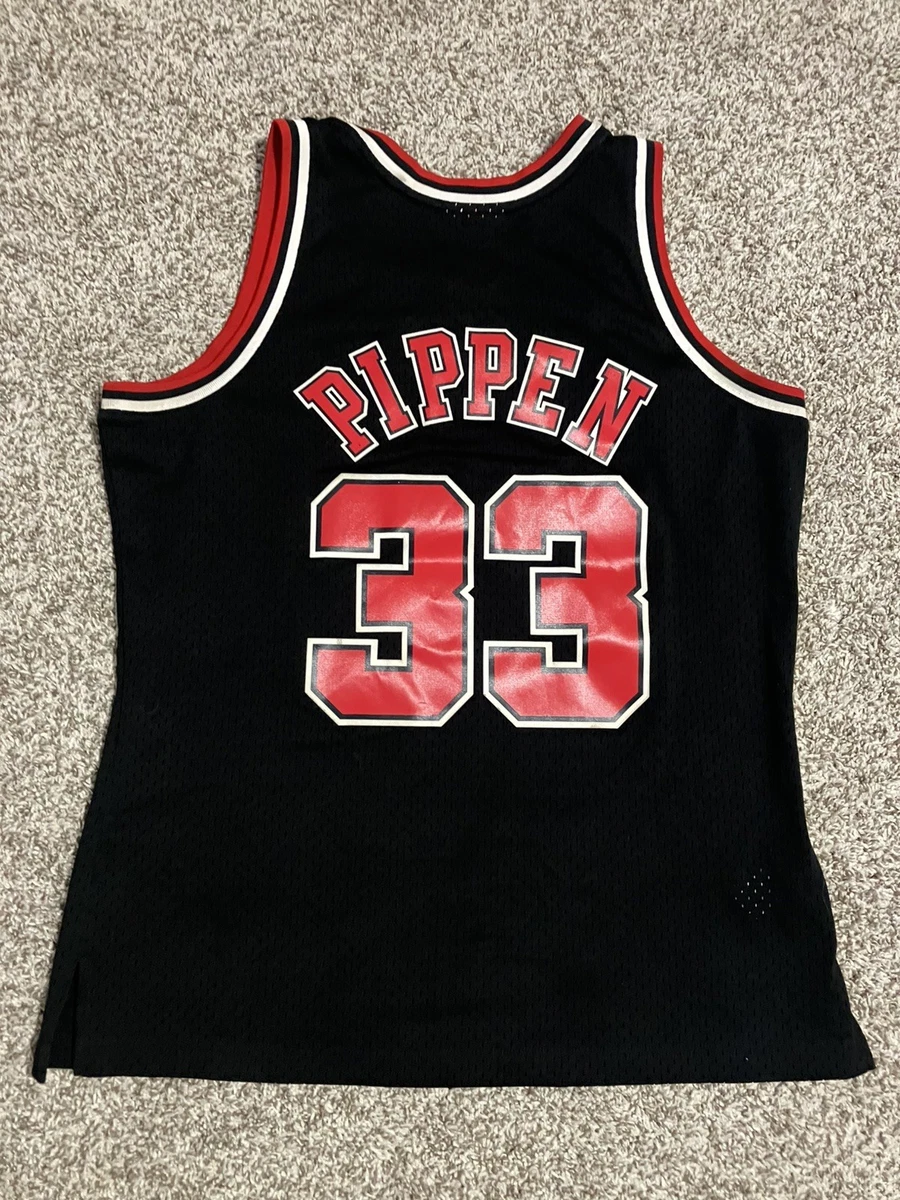 Mitchell & Ness Men Scottie Pippen NBA Fan Apparel & Souvenirs for