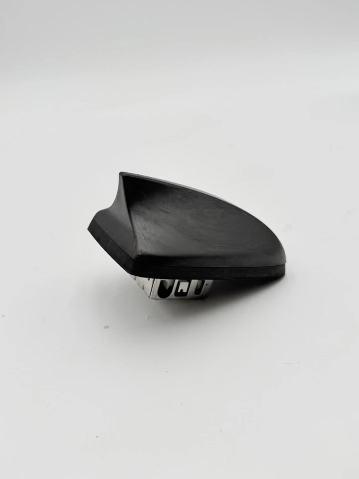 ⭐️Antena montada en techo Ford Freestyle 2005-2007 - aleta de tiburón N.º de parte: 7F9T-19G461-BB Foto 2 de 4