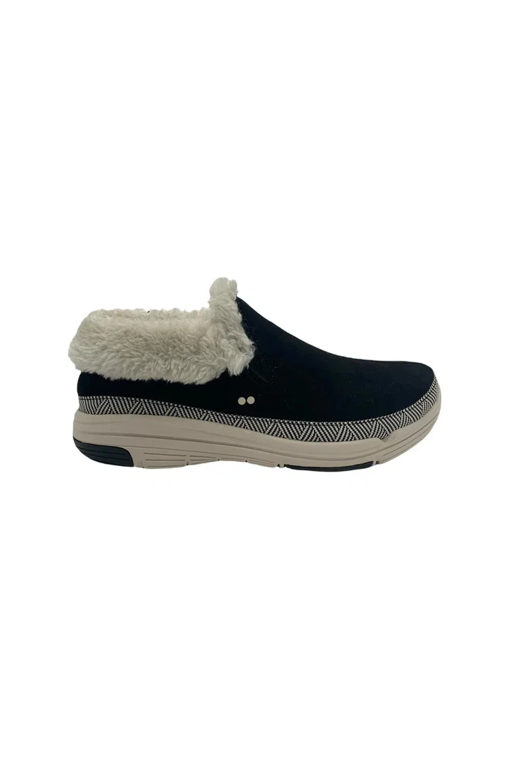 Ryka Water Repellent Suede and Faux Fur Slip-On Adventure Black
Opens in a new window or tab