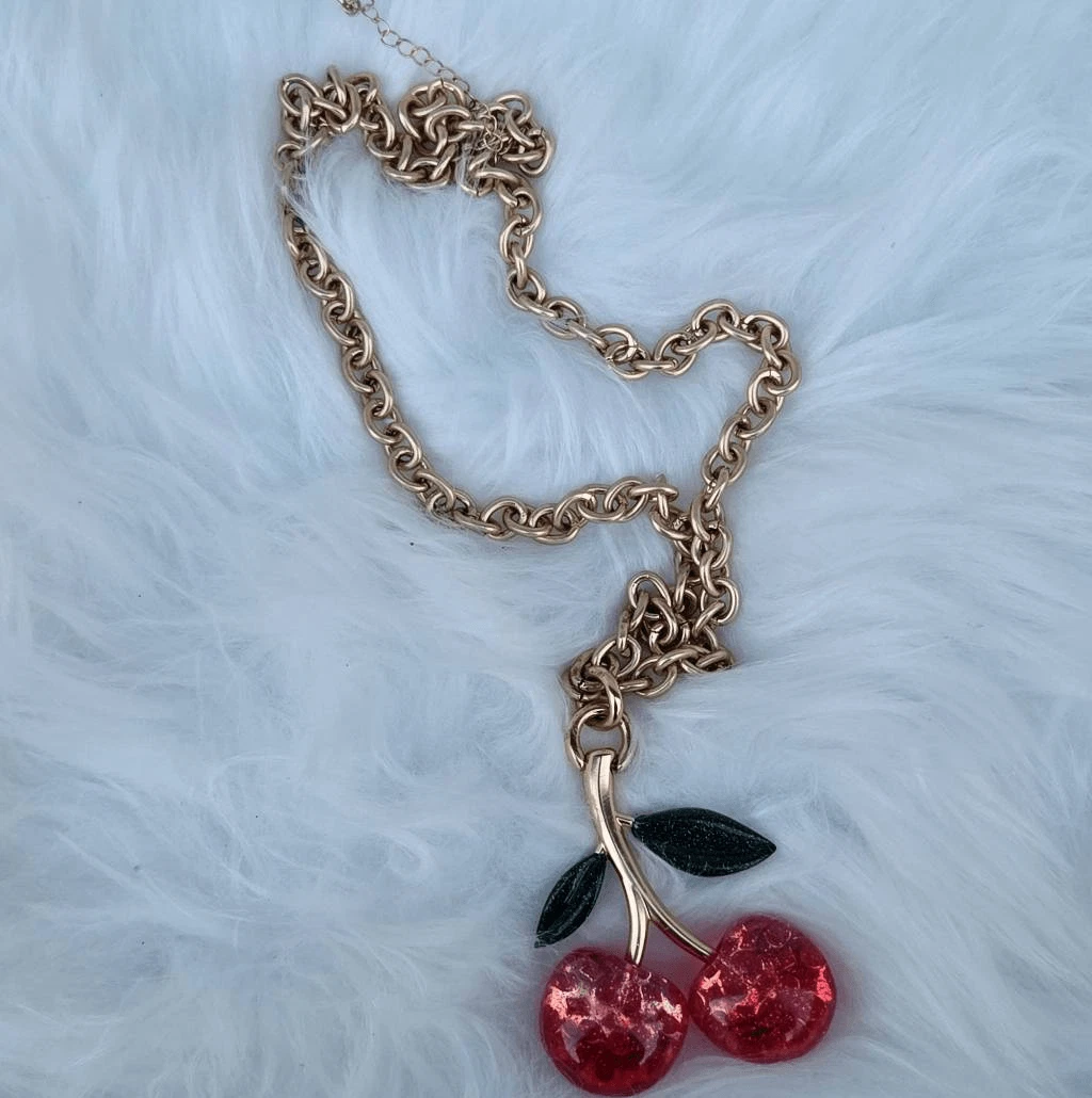 Collana Coach Red Ombre Ciliegia Scintillante Firma Ciondolo Tono Oro