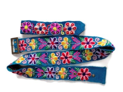 Multicolored Ayacuchanas Flowers Wool Headband Belt Set Handwoven Wool Belt and Headband Set Multicolored Flowers  main image 3