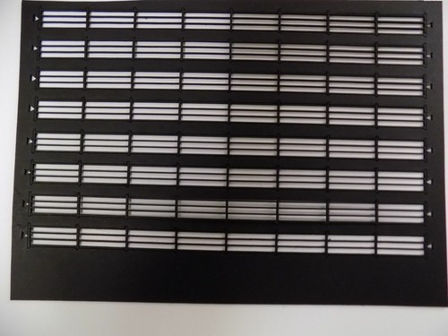 Lineside fencing - 216 cms - 3 colours to choose, 00 gauge railway fence - Picture 4 of 6