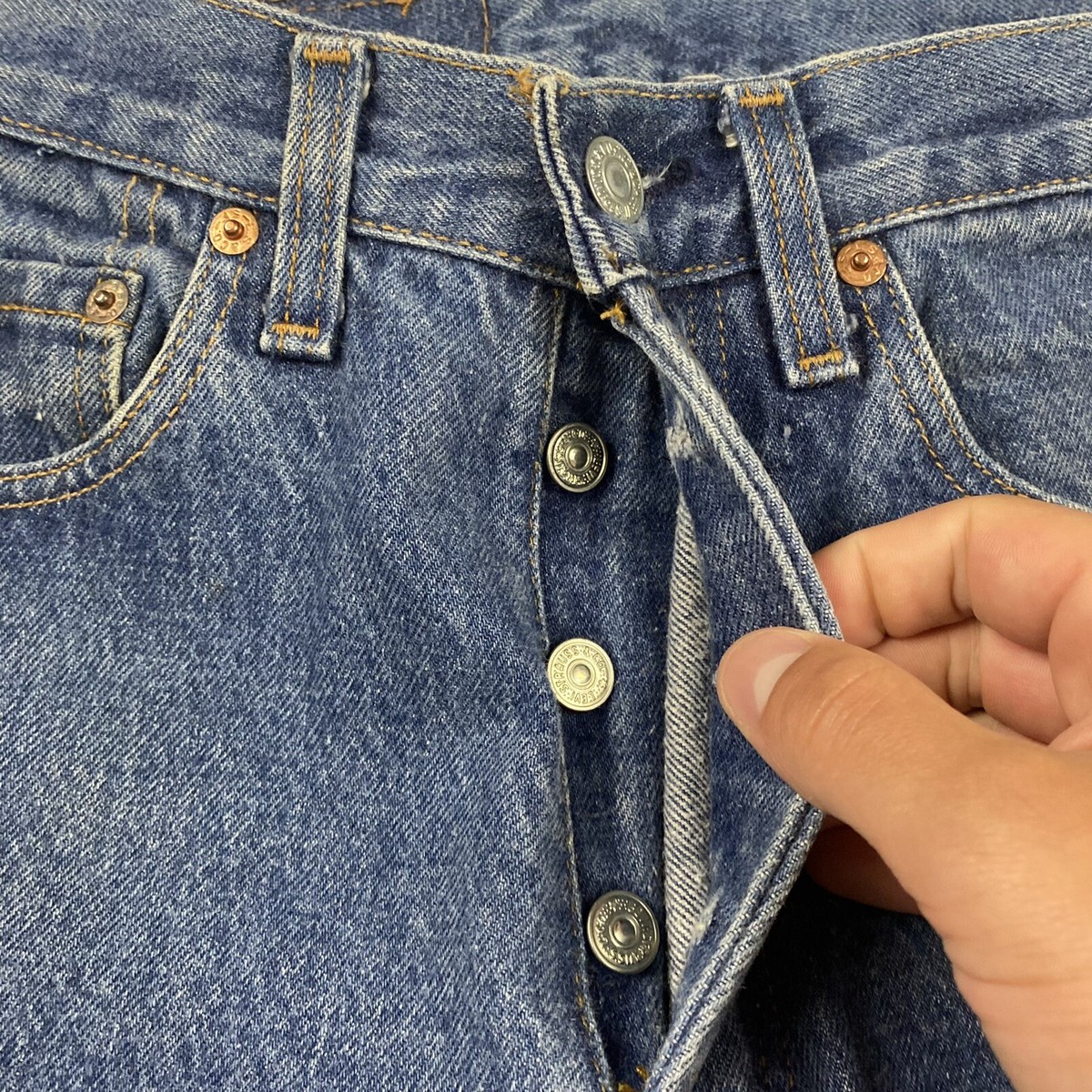 Vintage 90s Levi's 501 Made In USA Denim Jeans Blue Measure Vintage 90s Levi's 501 Made In USA Denim Jeans Blue Measure