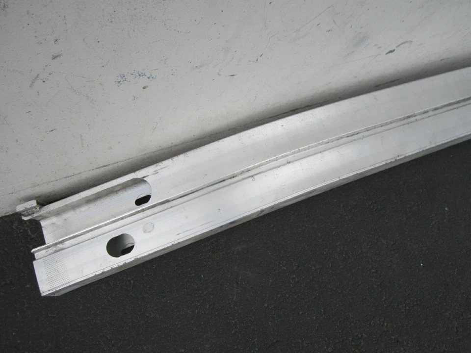 em003110 Nissan Leaf 2011 2012 Rear Bumper Reinforcement Impact Bar OEM - Изображение 2 из 4