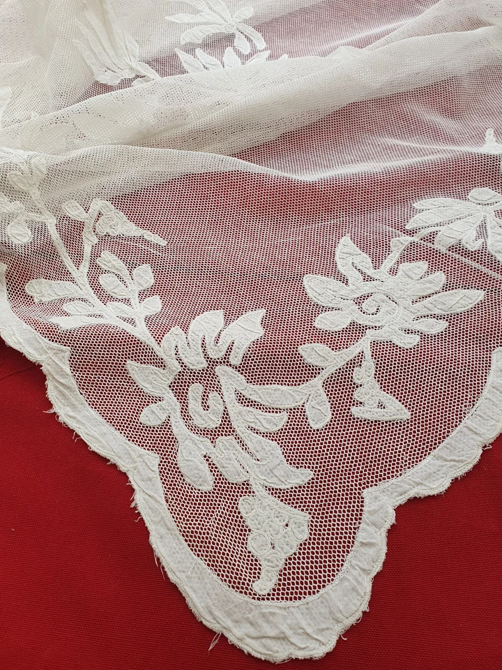 Nappe dentelle Cornely, application sur tulle. XIXème TBE - Photo 4/4