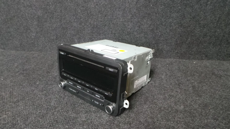 2L29A1 * VW Tiguan 5n Radio CD & Player   VW-5M0035186J - Bild 2 von 4