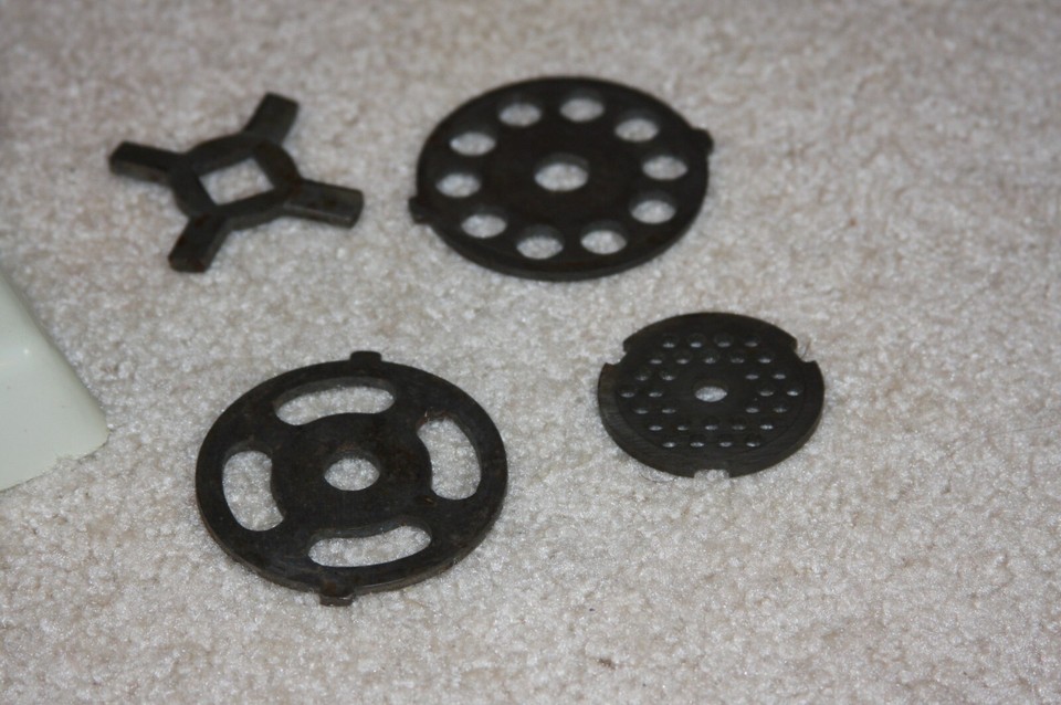 Oster Regency Meat Grinder Food Chopper Attachment With 5 Heads