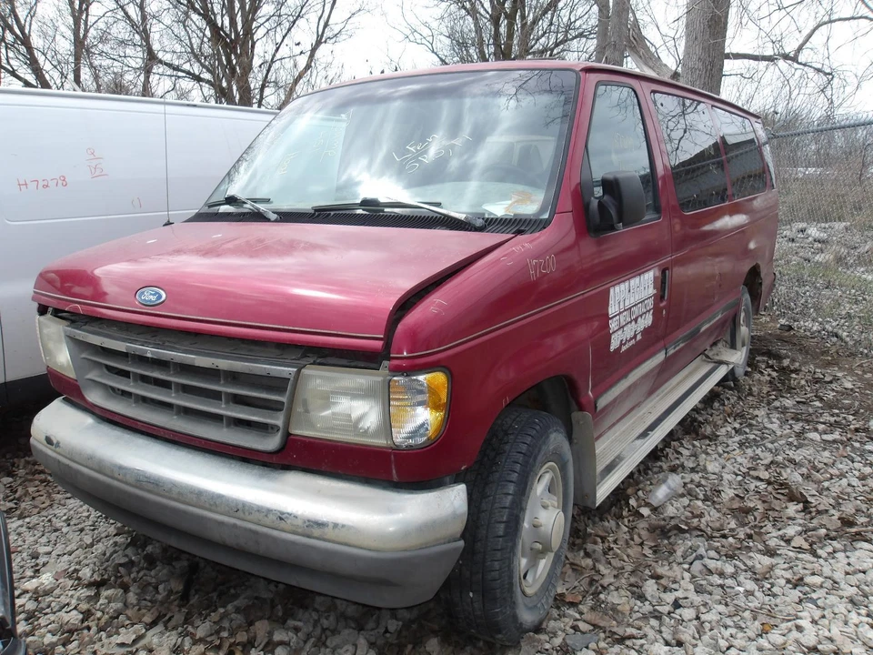 Conjunto de limpador de ar usado serve: 1994 Ford e350 van 8-351W 5.8 grau A - Imagem 2 de 4