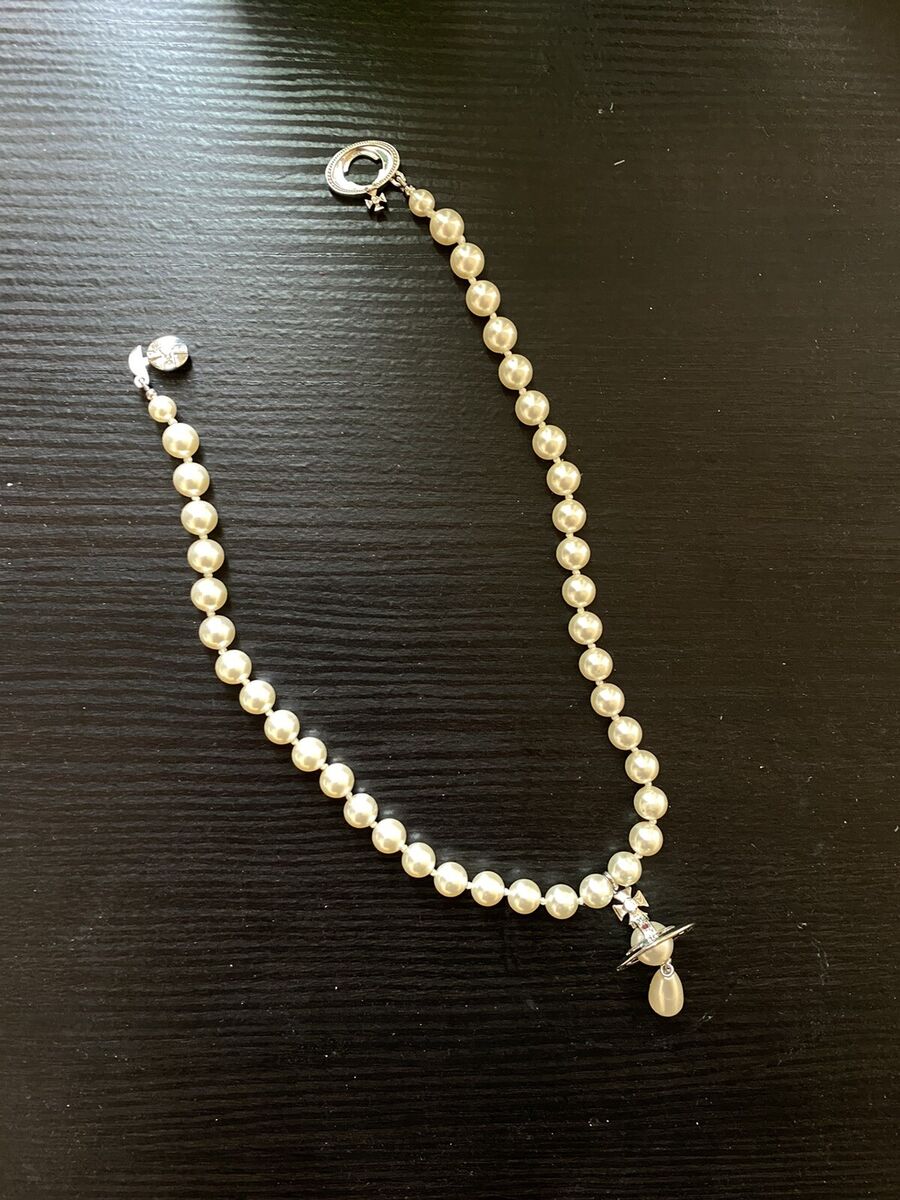 Vivienne Westwood One Row Pearl Drop Choker, Just Wore Once Vivienne Westwood One Row Pearl Drop Choker, Just Wore Once