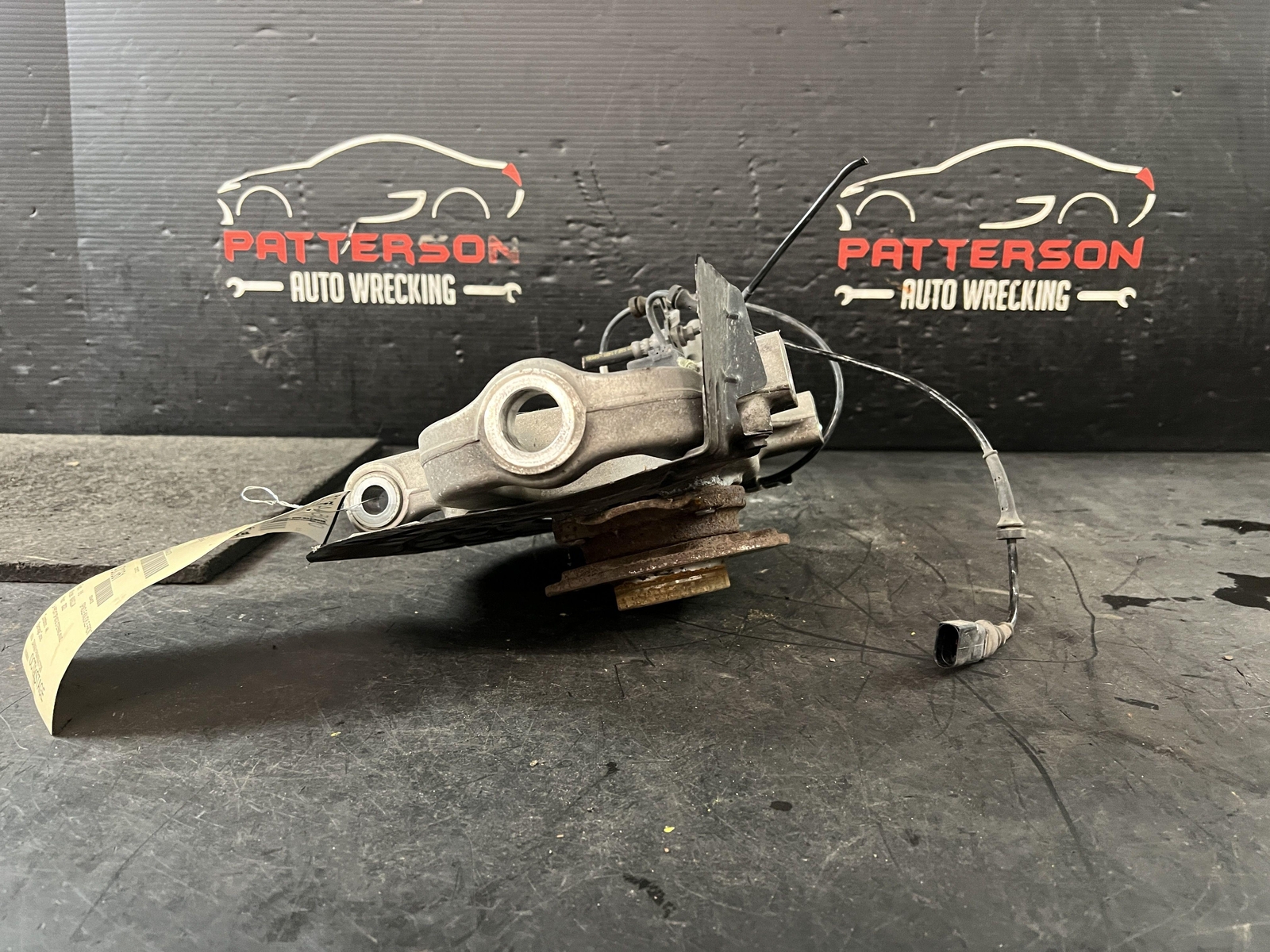 17-22 MASERATI QUATTROPORT FRONT DRIVER LEFT SPINDLE STEERING KNUCKLE