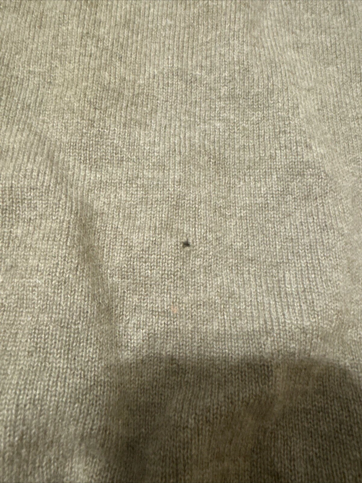 EXCLUSIVELY LORD & TAYLOR 100% TWO PLY CASHMERE SWEATER WOMEN MEDIUM GRAY CREW - Image 3 of 4