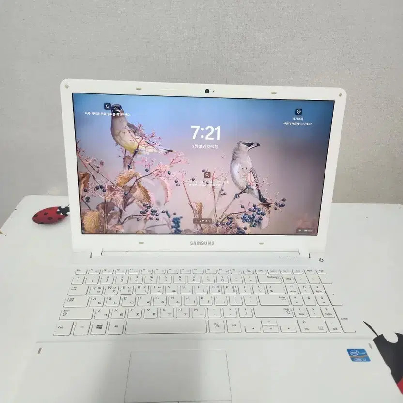 本日限B182MacBook13白 SSD256 Office365 Win11 Samsung White Laptop i3 2.5GHz 8GB RAM 120GB SSD Windows 11