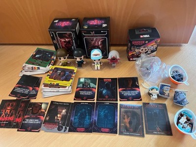 Stranger Things Konvolut Figuren und Topps Karten Zerocool