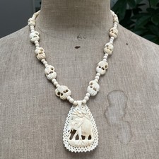 Vintage Hand Carved Elephant Necklace 1970s