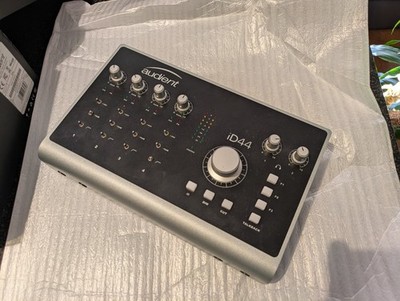 Audient iD44 audio interface -AS IS, nonfunctional