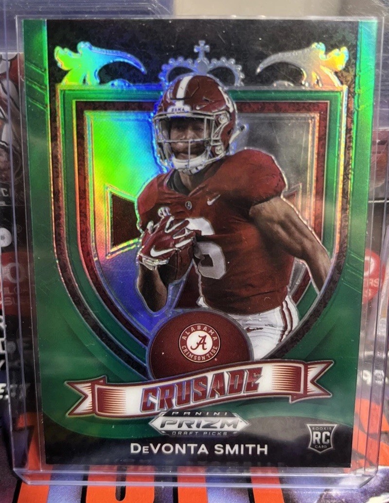 DeVonta Smith 2021 Panini Prizm Draft Picks Collegiate #165 Green Crusade RC