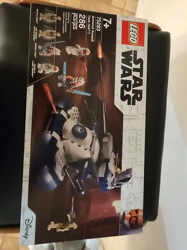 LEGO Star Wars Armored Assault Tank (AAT) 75283 Set 286 Pieces Ahsoka Tano