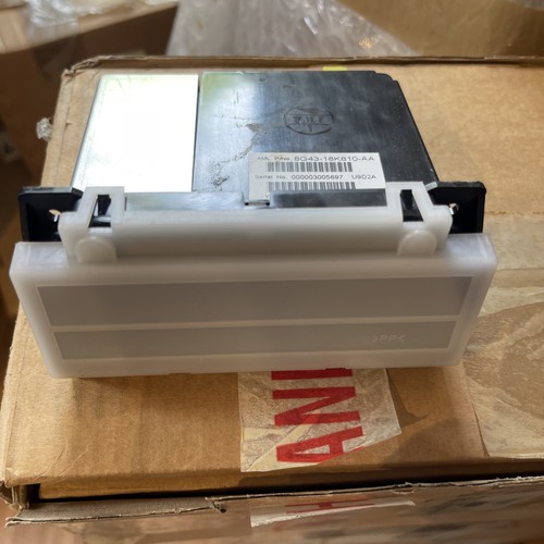 Aston Martin DB9 Control unit P/N 8G4318K810AA Photo - $811