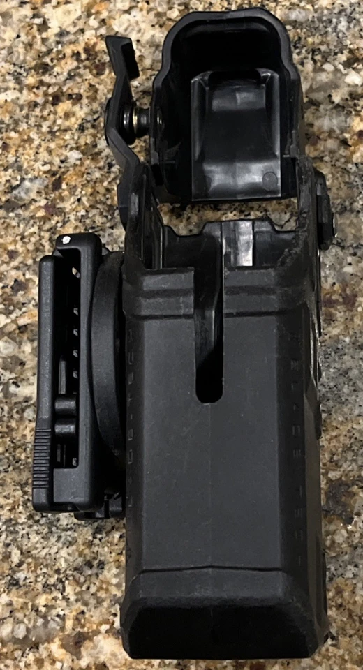 Bladetech Taser 7 Right Hand Draw Holster. Comes With Duty Belt Attachment - Image 4 of 4