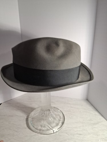 Cappello Royal Stetson grigio con fascia nera taglia 6 7/8 Elder & Stevens Jonesbore Ark. - Foto 8 di 11