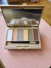 Mario DeLuigi 3 n 1 Makeup Set Color Brick Metallic 