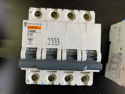 Merlin Gerin Multi9 C60N C25 Circuit Breaker 25A 400V Used