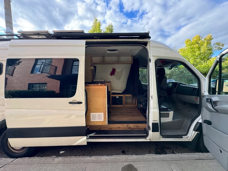 RV Mercedes Benz - Image 4 of 4