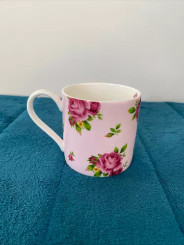 Royal Albert New Country Roses Coffee Mug Crown Mark England