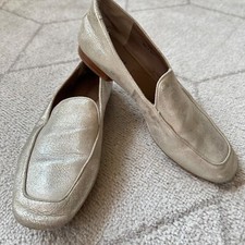 Mocasín Halina Donald Pliner Plateado Metálico Cuero Plateado Talla 7.5