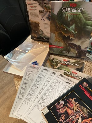 D&D Dungeons & Dragons Starter Set Plus Vtg D&D Character Sheets Good Condition