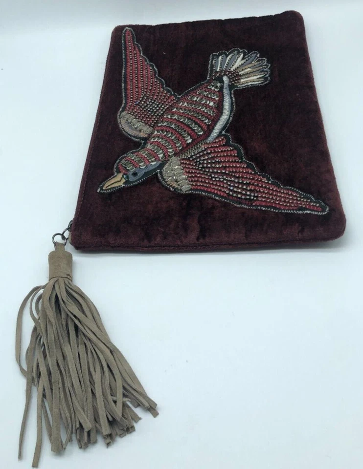 SAM EDELMAN CLUTCH BORGOÑA TERCIOPELO PÁJARO EN VUELO BORLA CUENTAS ESTRÁS Foto 2 de 4
