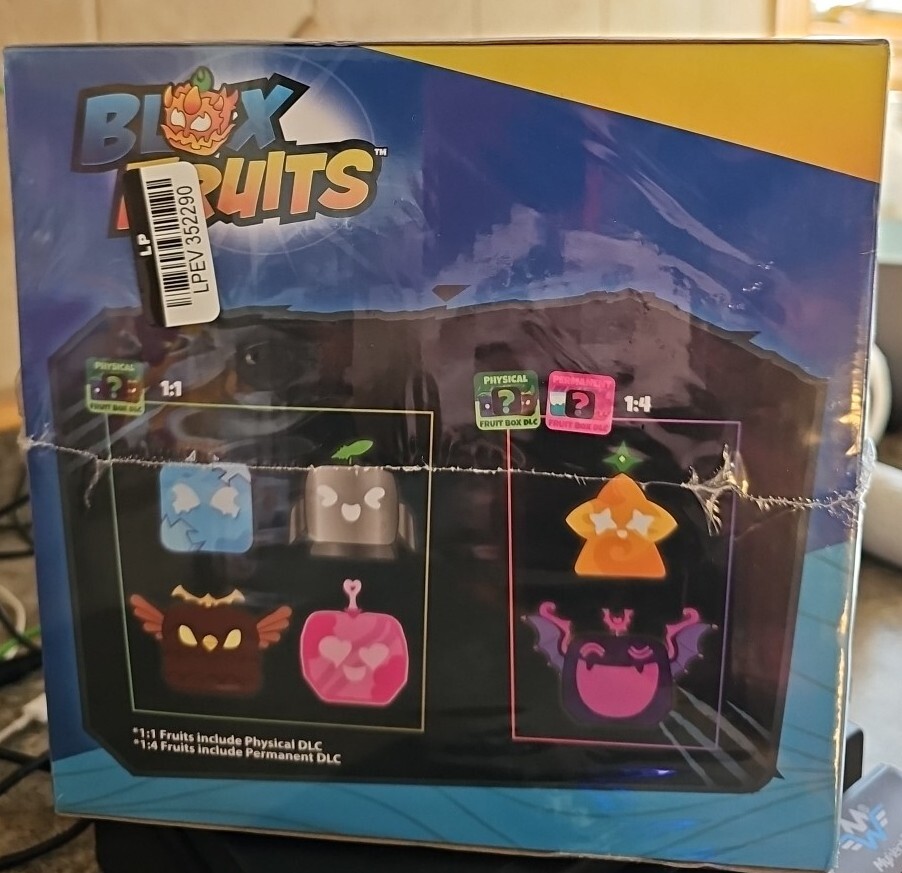 Blox Fruits 8” Deluxe Mystery Plush Sealed with Roblox Codes BRAND